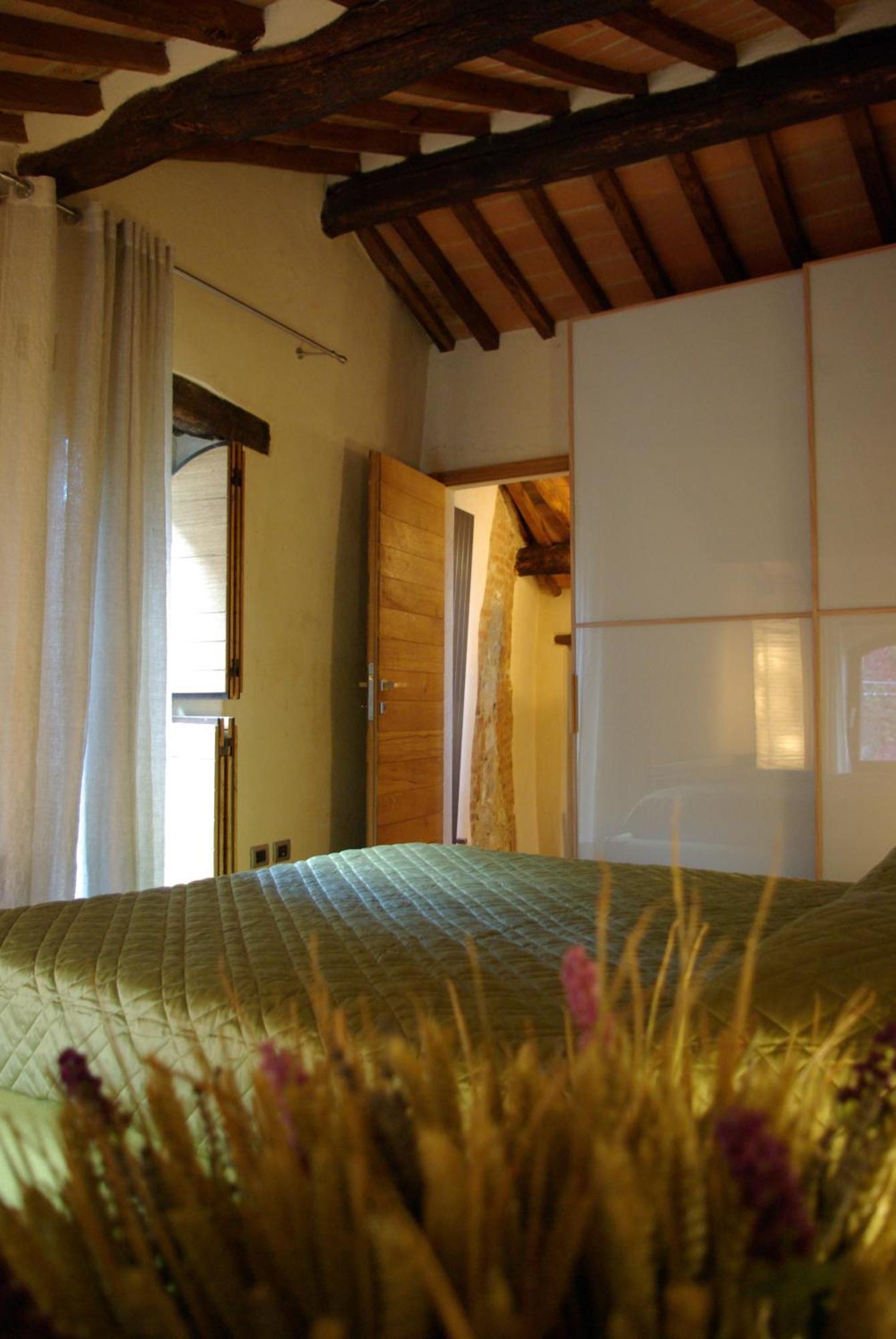 Larocchettina Apartment กัสตีลีโยเน ดิ ออร์ชา ห้อง รูปภาพ